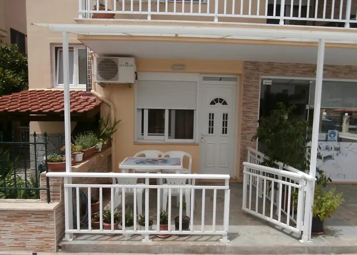Villa Finikas Hotel 2*