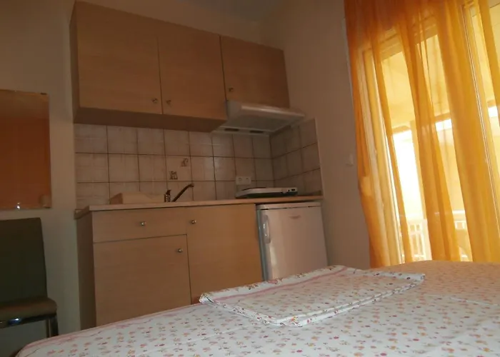 Villa Finikas 2* Vrasná